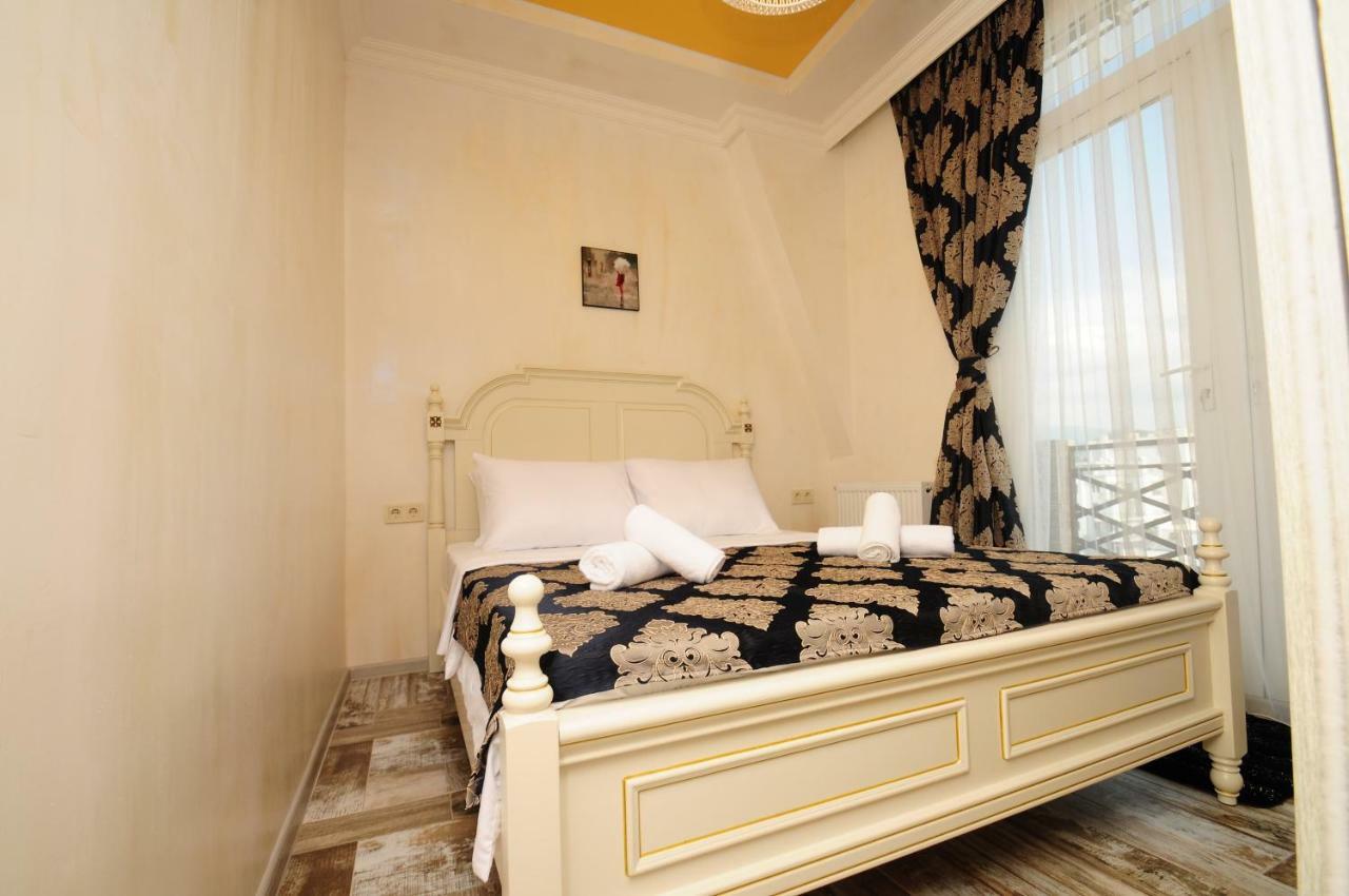 Apartments With A View Of The Trinity Holy Batumi Kültér fotó